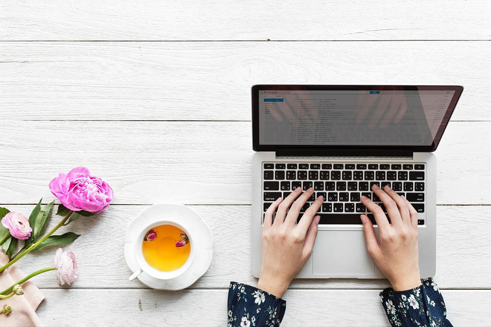 In Flow: Thriving in Sync with your Cycle Online Course In Flow: Thriving in Sync with your Cycle Online Course